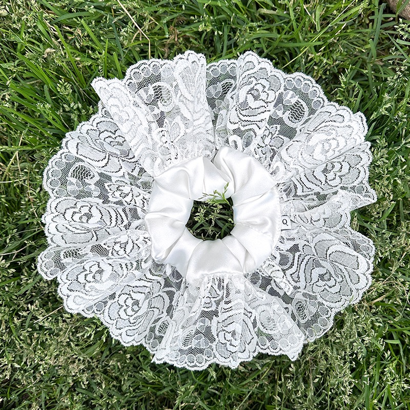 Rose Lace Screnchie_white